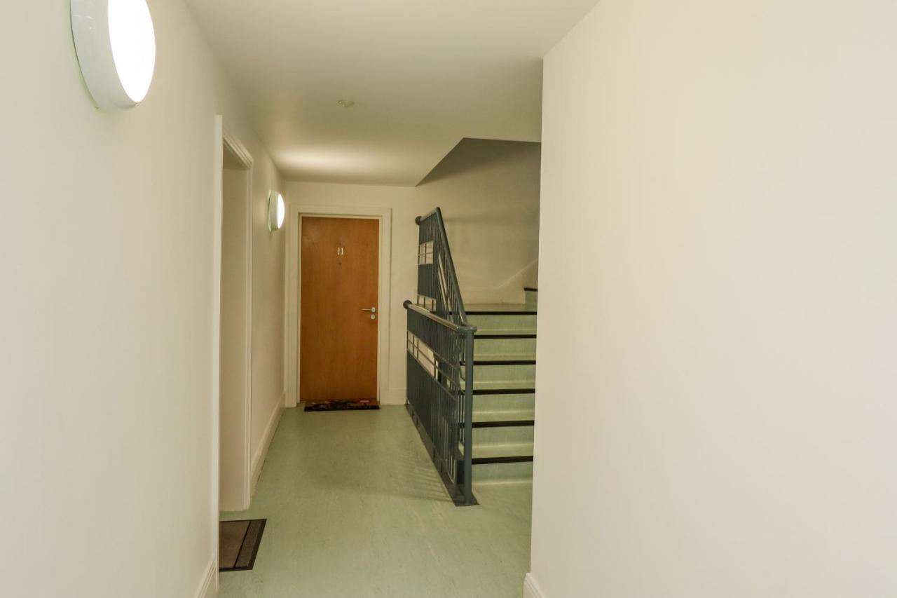 Above & Beyond Apartment Whitby Ngoại thất bức ảnh