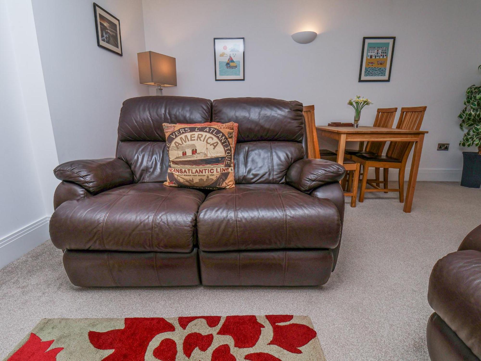 Above & Beyond Apartment Whitby Ngoại thất bức ảnh